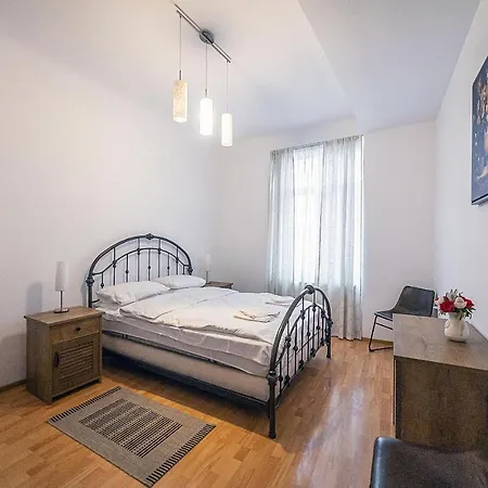 Apartament Dinicu