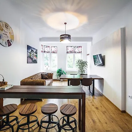 Apartament Dinicu * Brasov